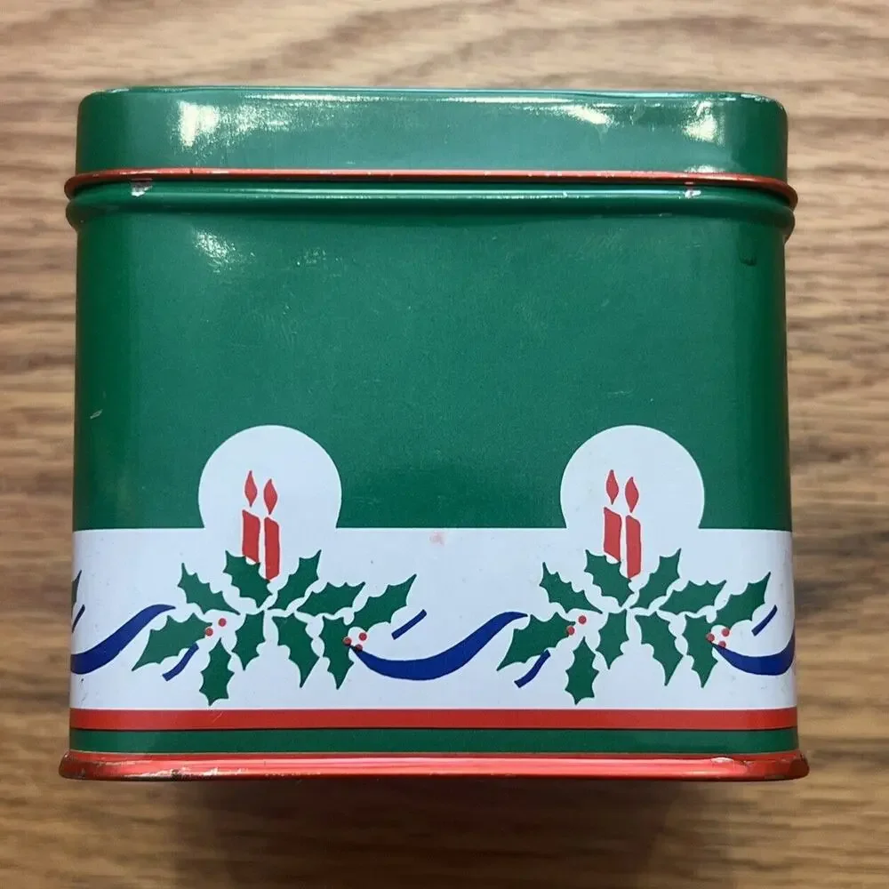 Vintage 1985 INTERPUR® Christmas Paper Coasters Doily Tin Container Box Candles